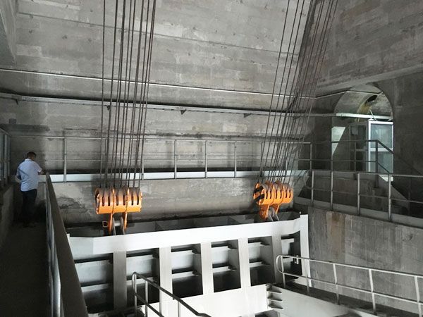 閘門水封更換、改造施工