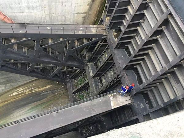 閘門水封更換、改造施工